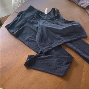 Glyder black set with detail